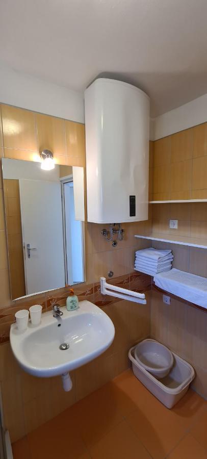 Apartmani Cesar 利缇纳 外观 照片