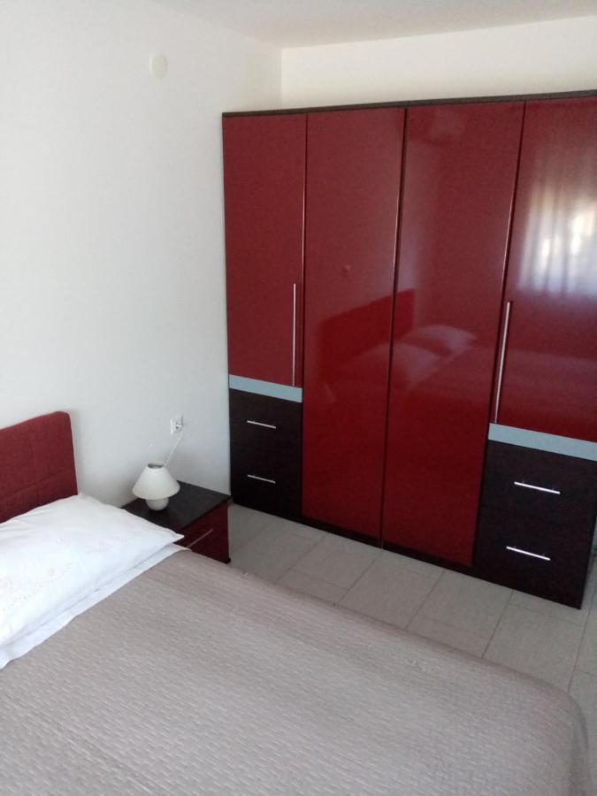 Apartmani Cesar 利缇纳 外观 照片